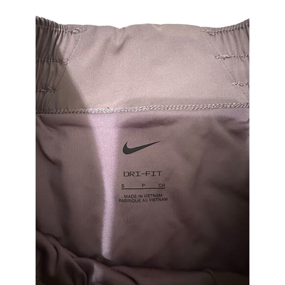 Nike Women's One Dri-FIT Mid-Rise Shorts 3 Smokey Mauve / Reflective Silv S NEW - Picture 4 of 8
